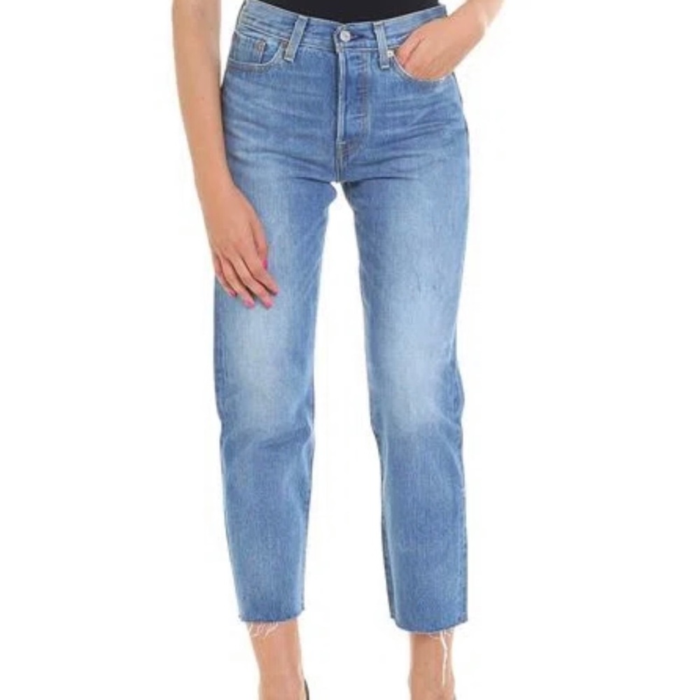 Levi's Wedgie Straight Blue Jeans High Rise Fray Hem Womens Size 28 Button Fly